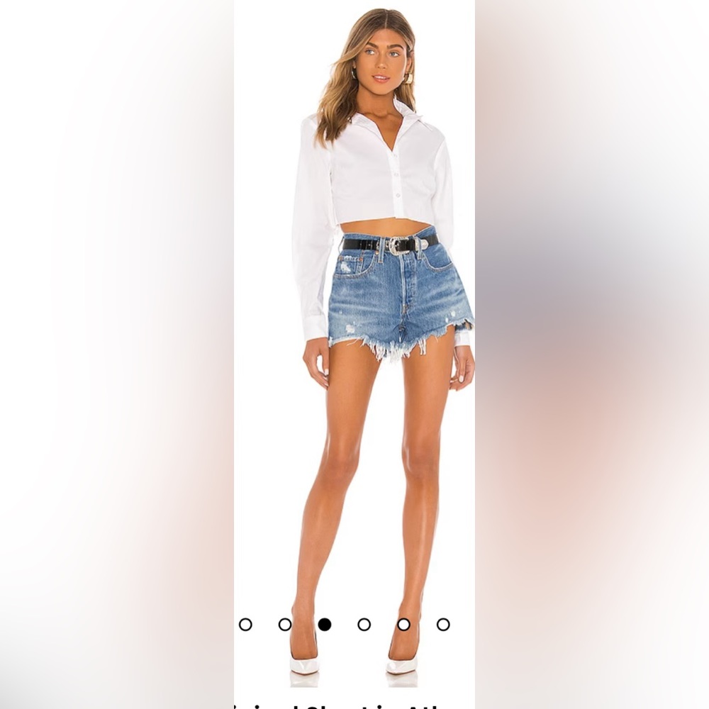 LEVI’S 501 Women’s Original Denim Shorts w/Frayed / Destroyed Hem.. Size:32 NEW